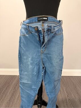 Fashion Nova Women's Light Blue Skinny Jeans
